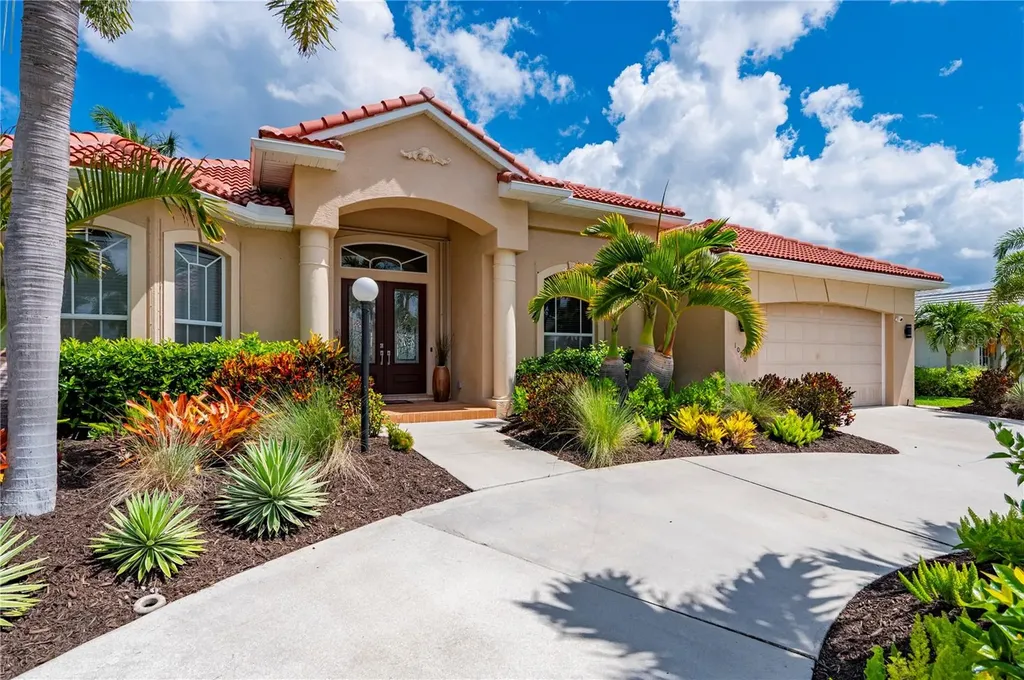 1020 Via Formia Punta Gorda FL 33950