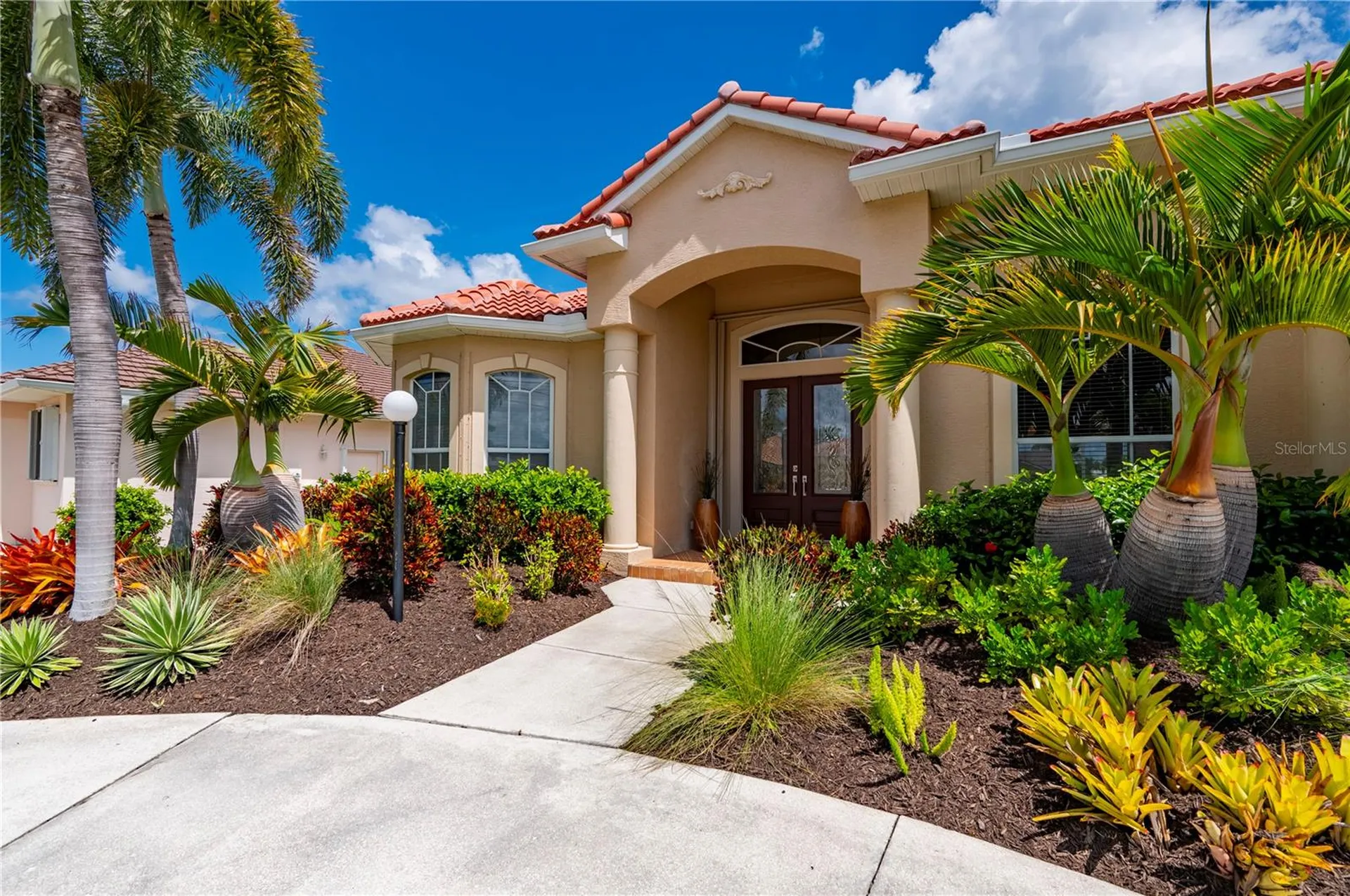 1020 Via Formia Punta Gorda FL 33950