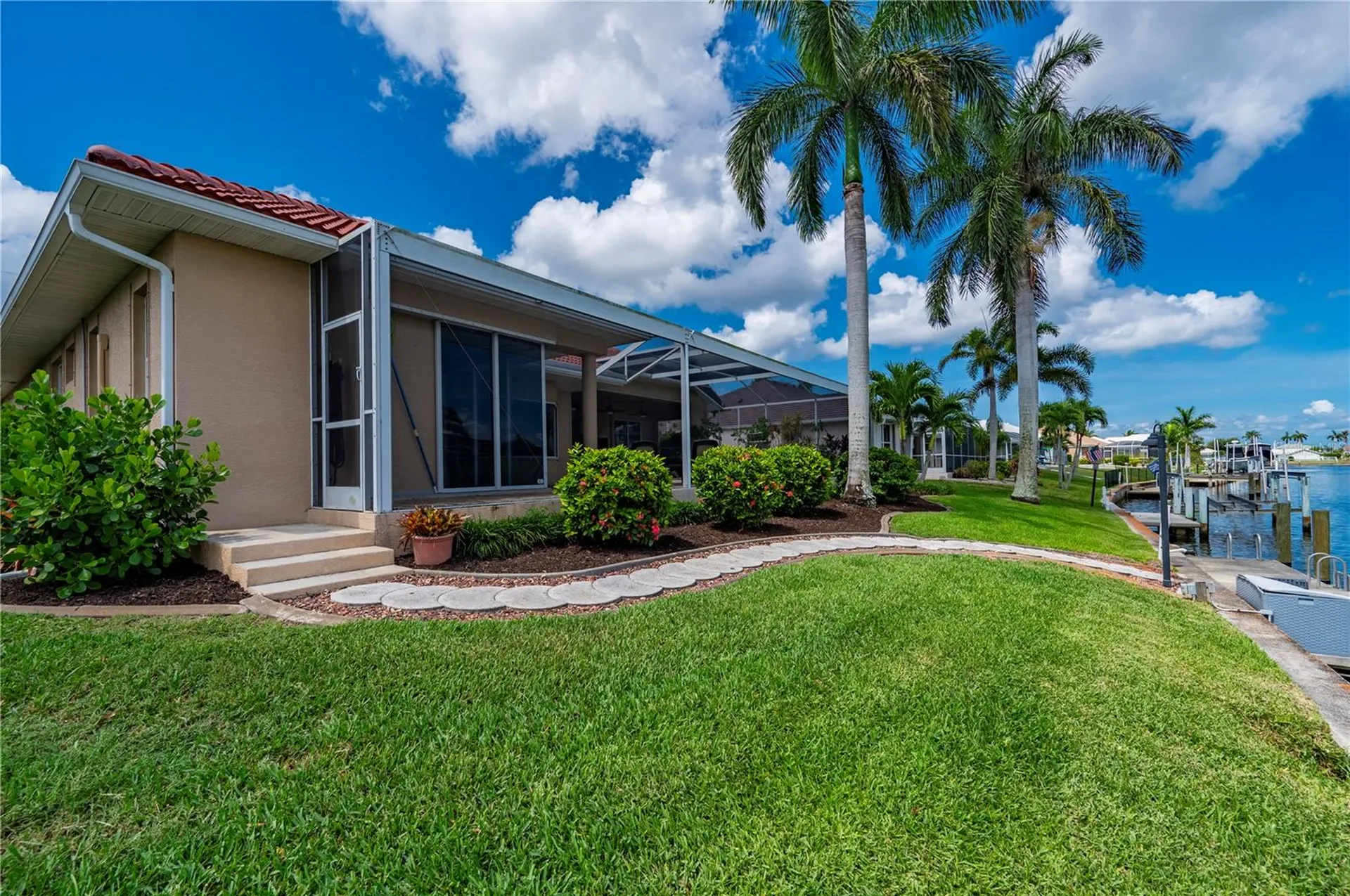 1020 Via Formia Punta Gorda FL 33950