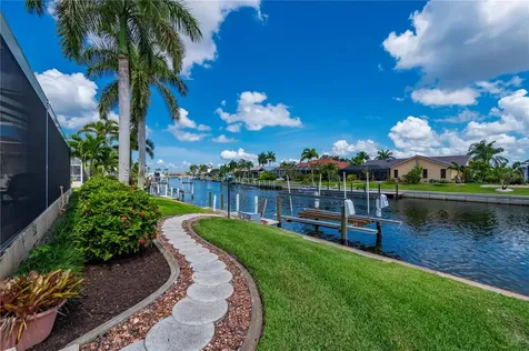 1020 Via Formia Punta Gorda FL 33950