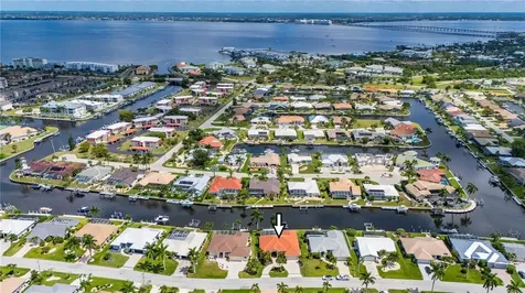 1020 Via Formia Punta Gorda FL 33950