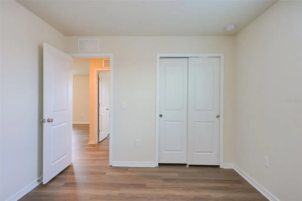 1954 Enchanting Court Davenport FL 33896