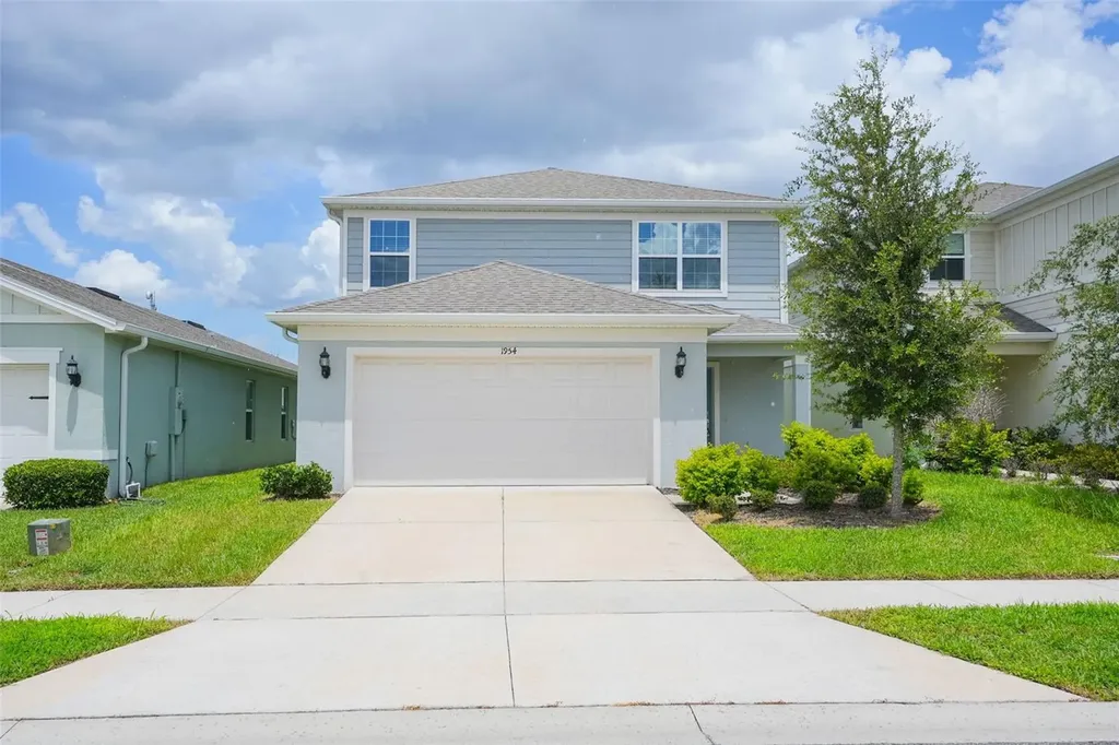 1954 Enchanting Court Davenport FL 33896
