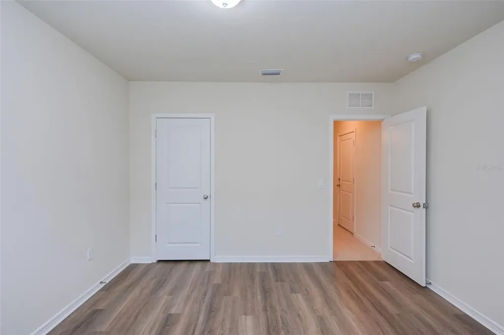 1954 Enchanting Court Davenport FL 33896