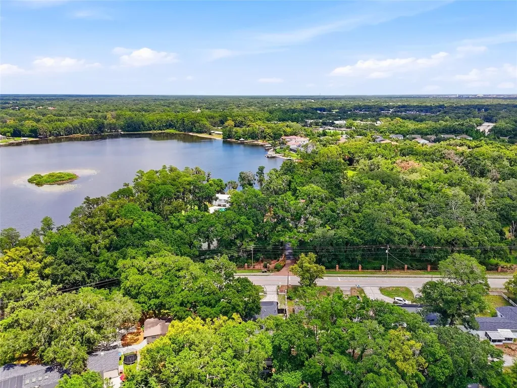 15040 Lake Magdalene Boulevard Tampa FL 33618
