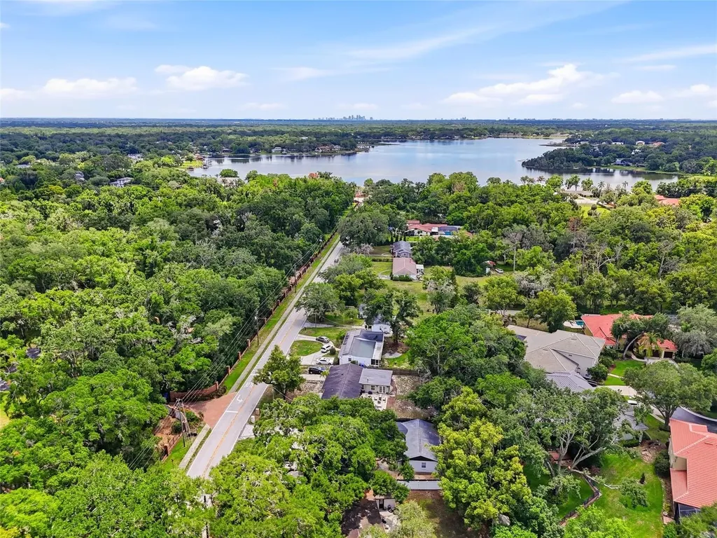 15040 Lake Magdalene Boulevard Tampa FL 33618