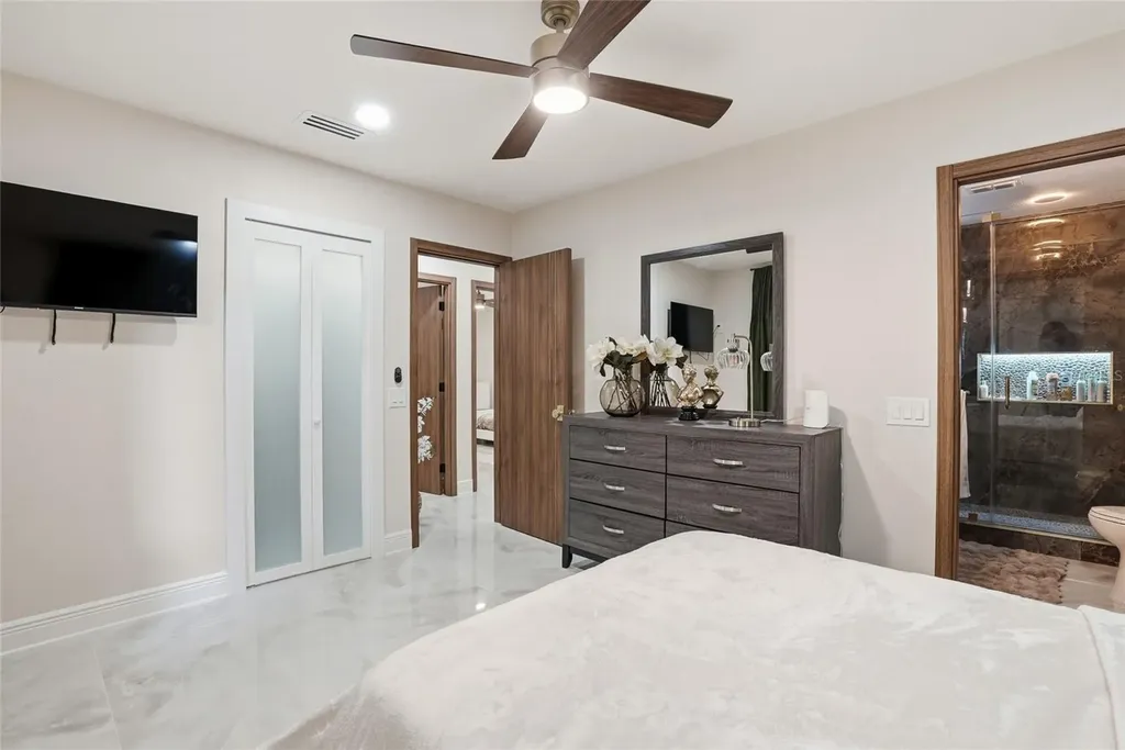 15040 Lake Magdalene Boulevard Tampa FL 33618