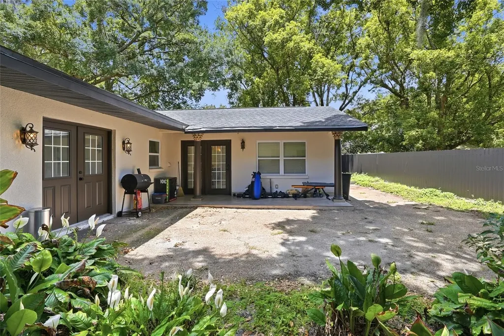 15040 Lake Magdalene Boulevard Tampa FL 33618