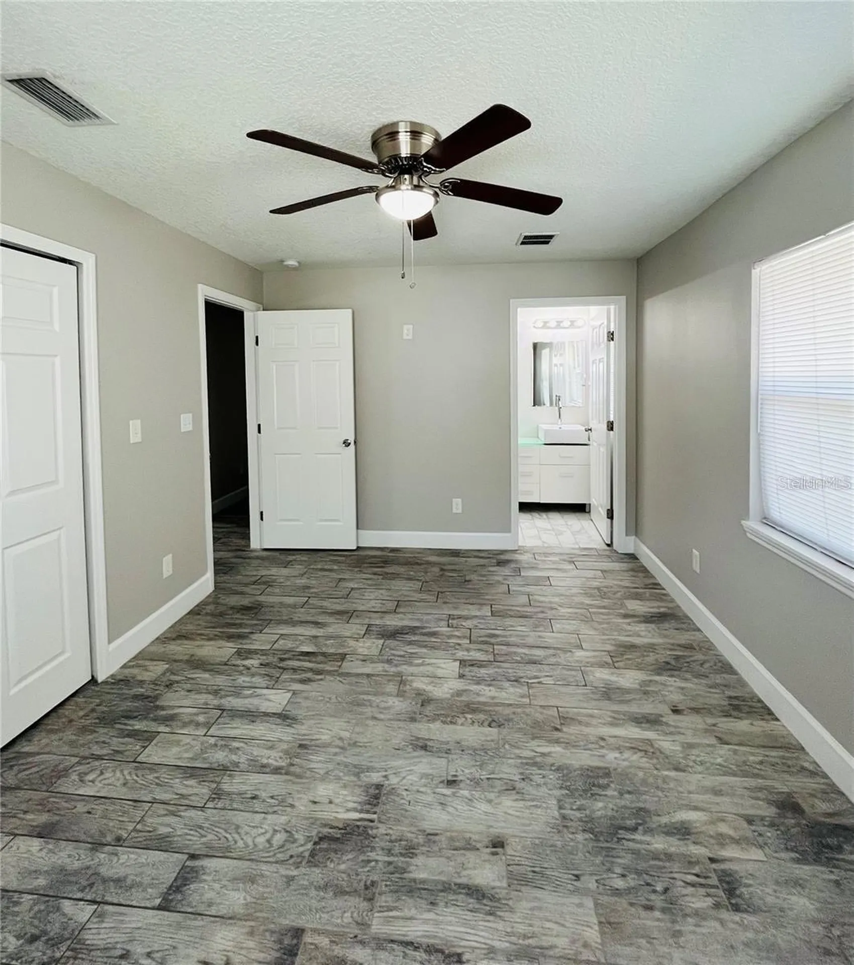 5154 Glasgow Avenue Orlando FL 32819