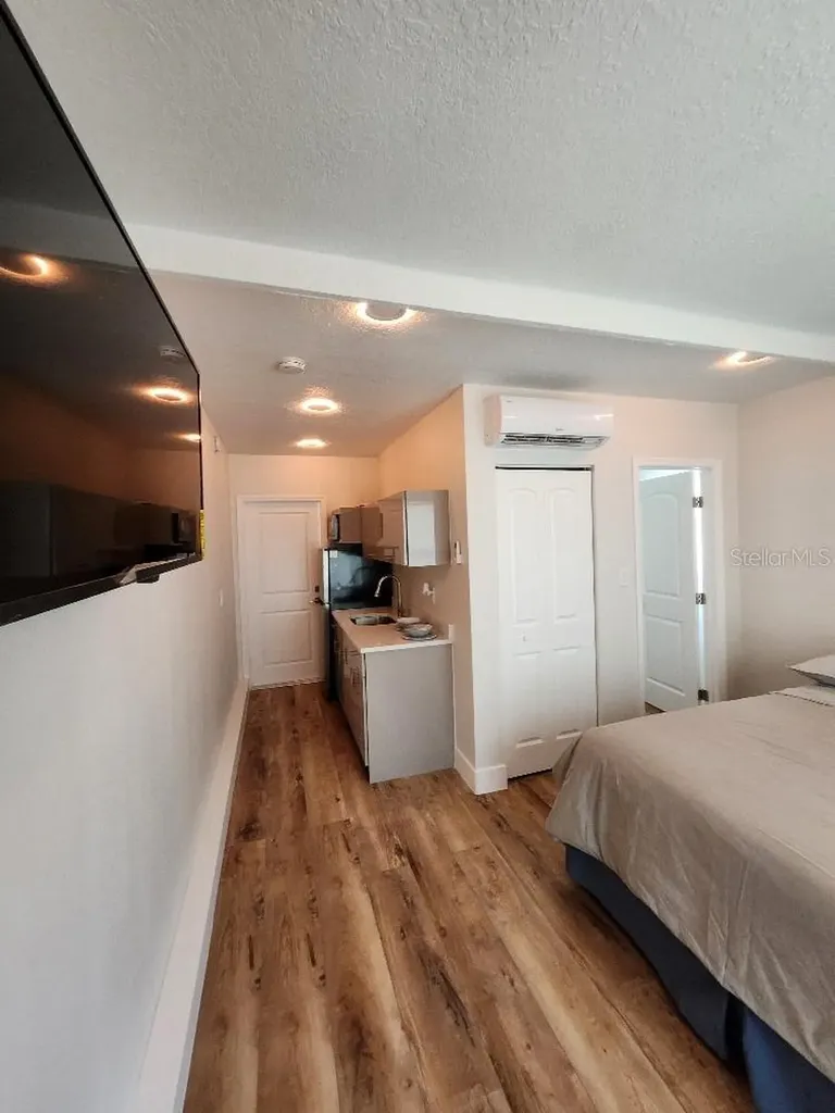 7218 Mandarin Drive Orlando FL 32819