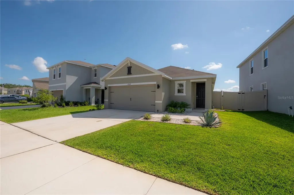 17042 Oval Rum Drive Wimauma FL 33598
