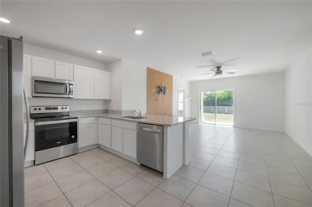 17042 Oval Rum Drive Wimauma FL 33598