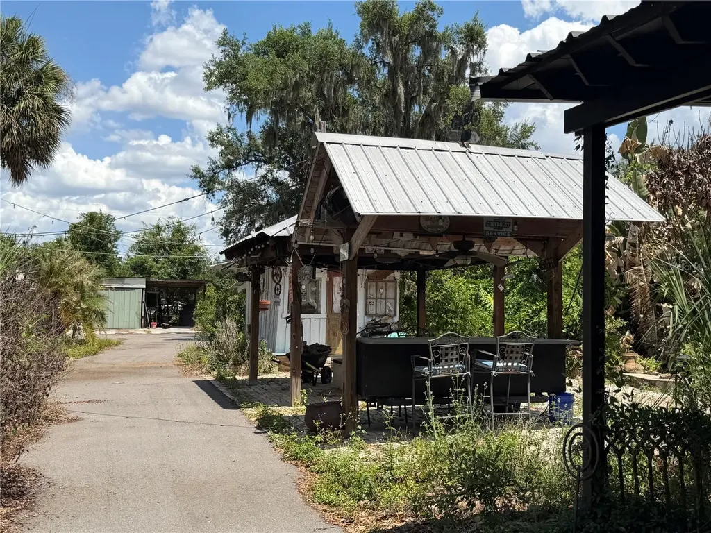 616 Chastain Road Seffner FL 33584