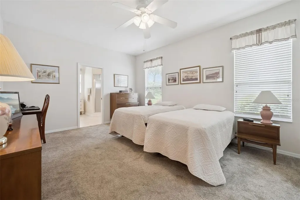 5000 Sawgrass Lake Circle Leesburg FL 34748