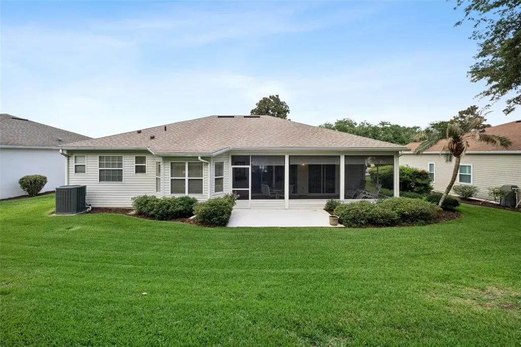 5000 Sawgrass Lake Circle Leesburg FL 34748