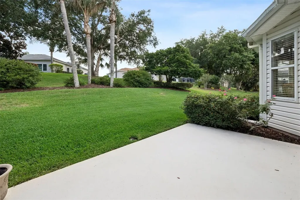 5000 Sawgrass Lake Circle Leesburg FL 34748