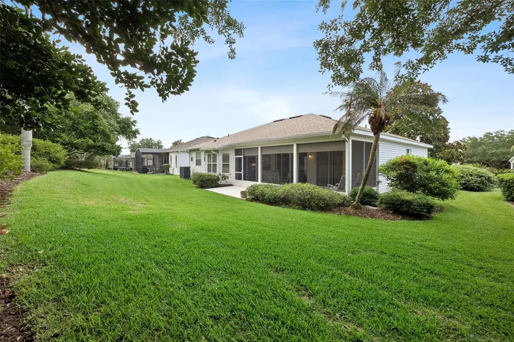5000 Sawgrass Lake Circle Leesburg FL 34748