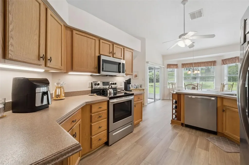 5000 Sawgrass Lake Circle Leesburg FL 34748