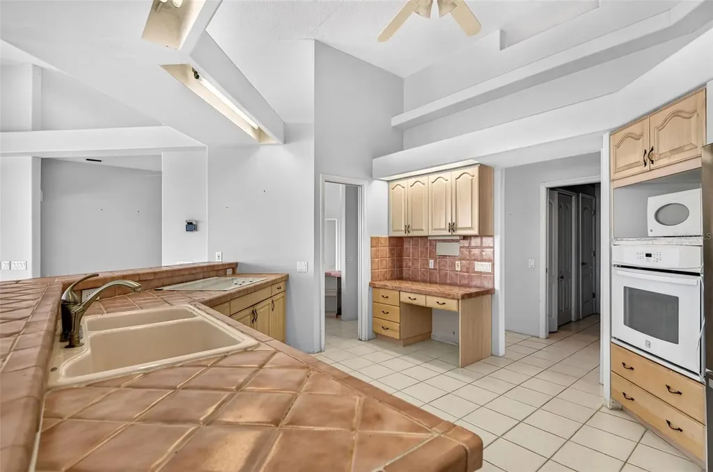 8911 Riverlachen Way Riverview FL 33578
