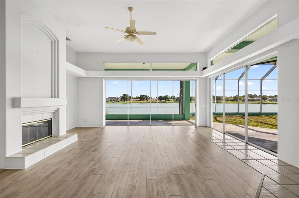 8911 Riverlachen Way Riverview FL 33578