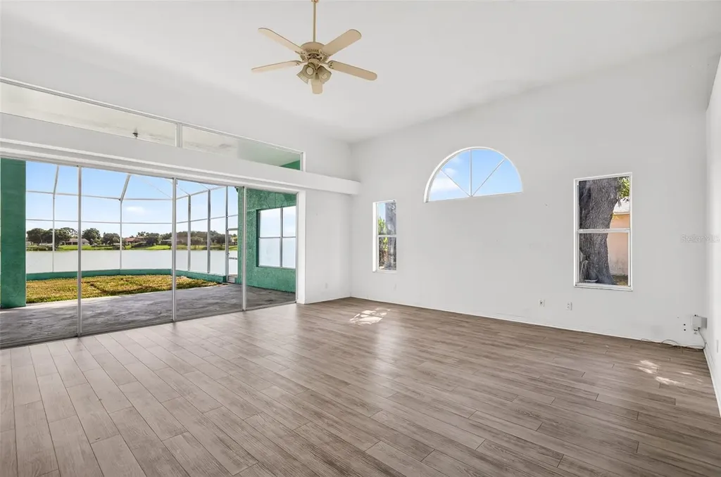 8911 Riverlachen Way Riverview FL 33578