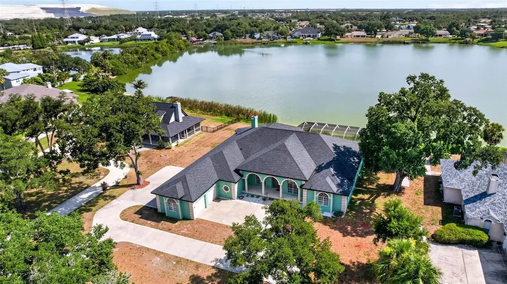 8911 Riverlachen Way Riverview FL 33578