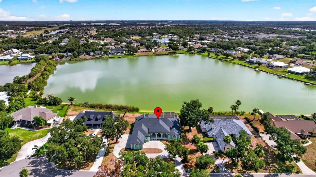 8911 Riverlachen Way Riverview FL 33578