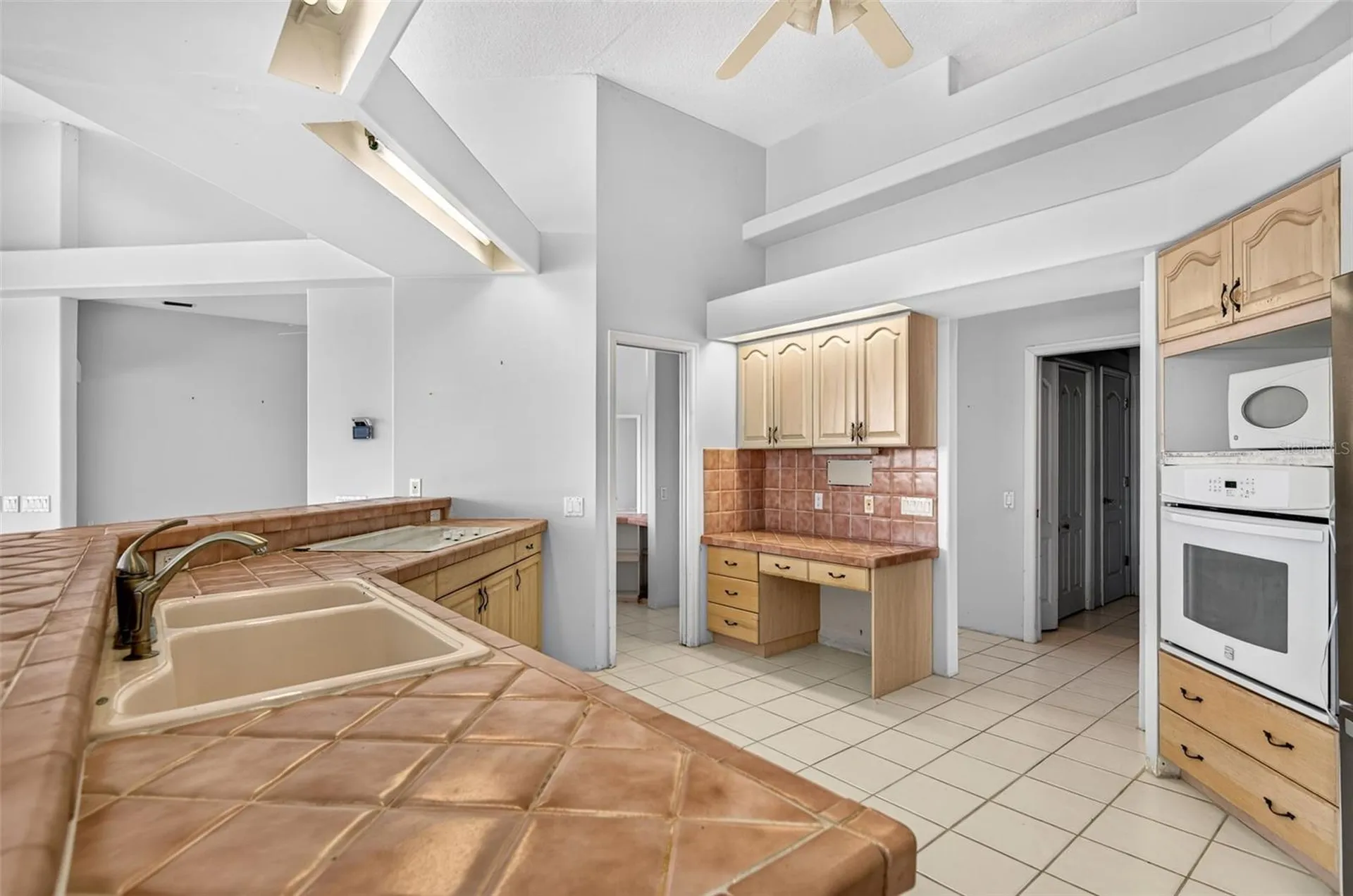 8911 Riverlachen Way Riverview FL 33578