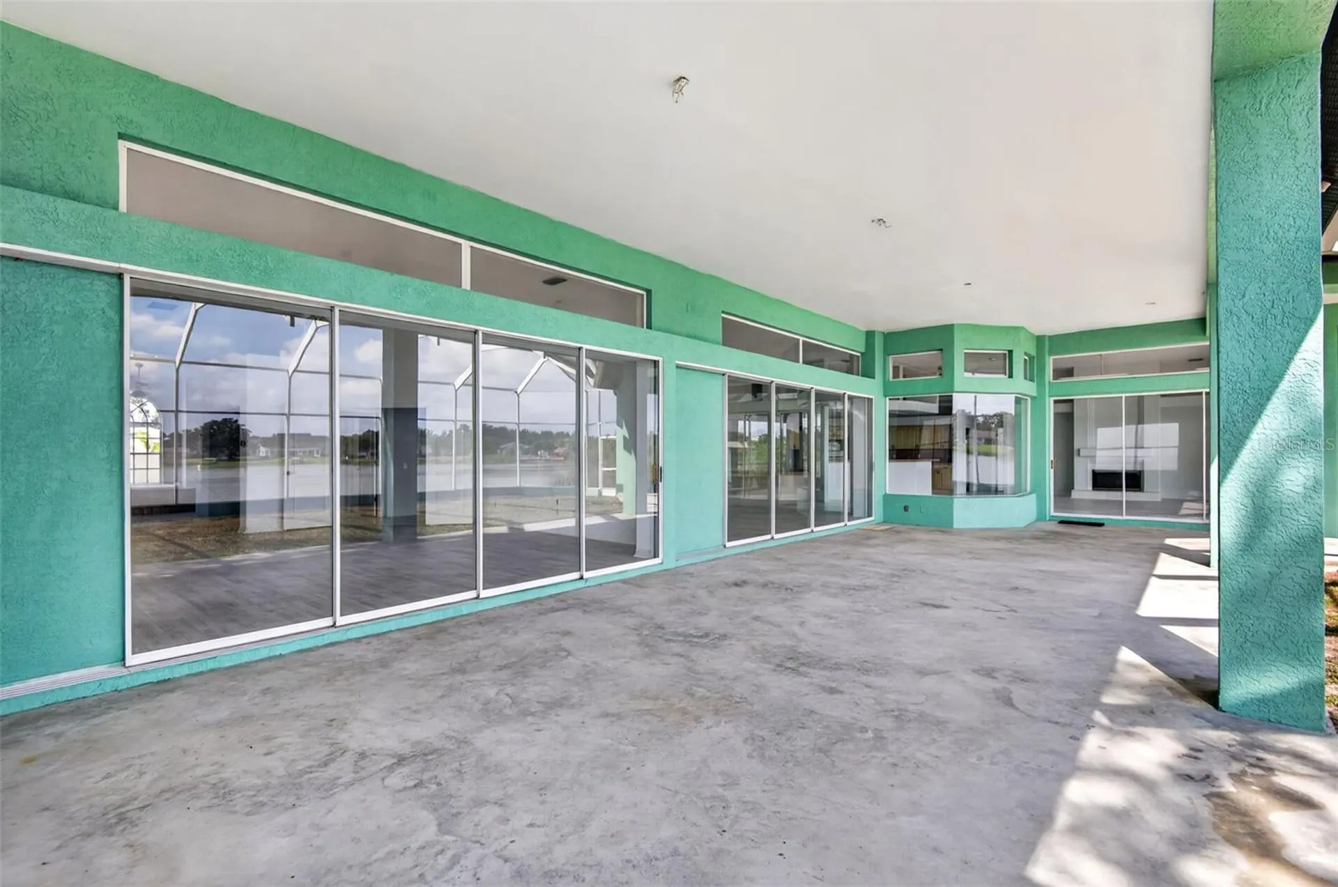 8911 Riverlachen Way Riverview FL 33578