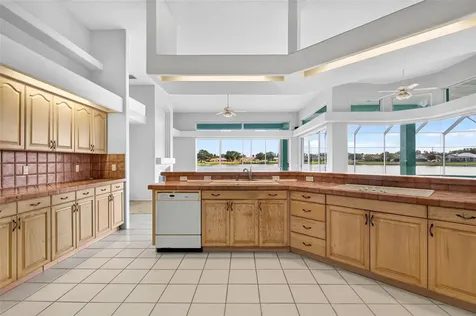 8911 Riverlachen Way Riverview FL 33578