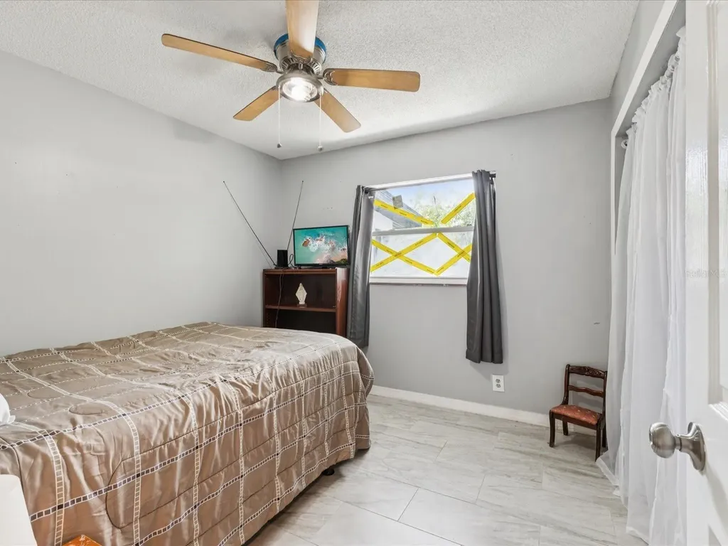 6518 S West Shore Circle Tampa FL 33616