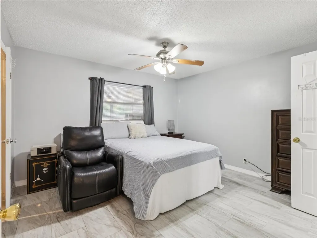 6518 S West Shore Circle Tampa FL 33616