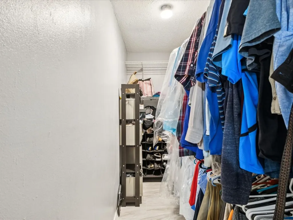6518 S West Shore Circle Tampa FL 33616