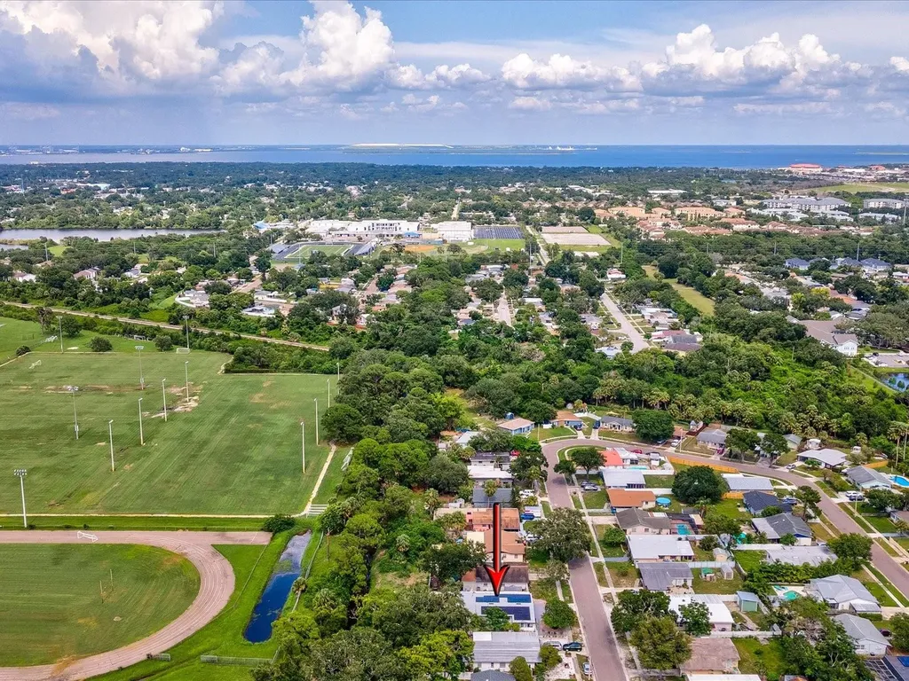 6518 S West Shore Circle Tampa FL 33616