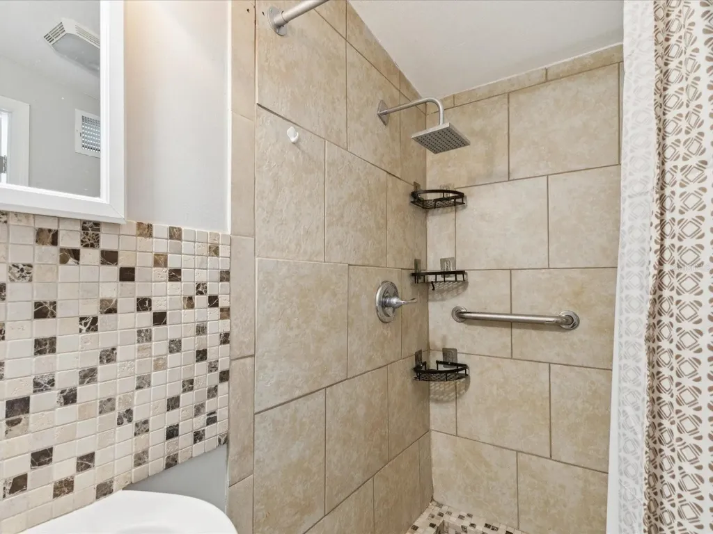 6518 S West Shore Circle Tampa FL 33616