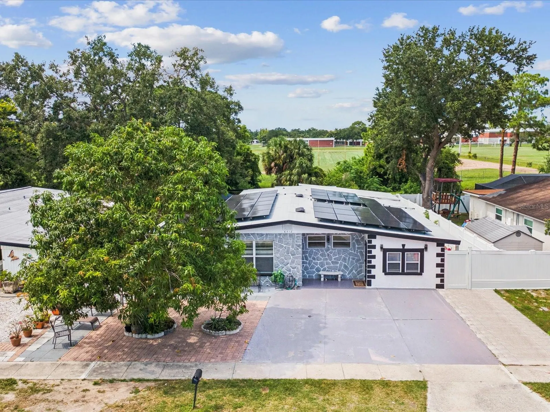 6518 S West Shore Circle Tampa FL 33616