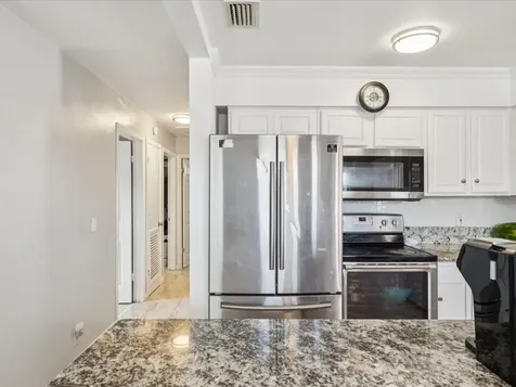 6518 S West Shore Circle Tampa FL 33616