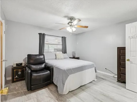 6518 S West Shore Circle Tampa FL 33616