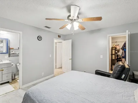 6518 S West Shore Circle Tampa FL 33616