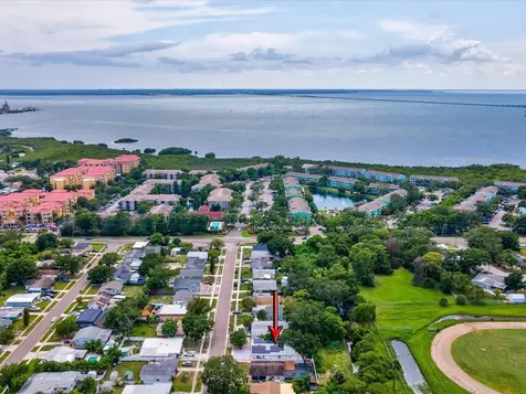 6518 S West Shore Circle Tampa FL 33616