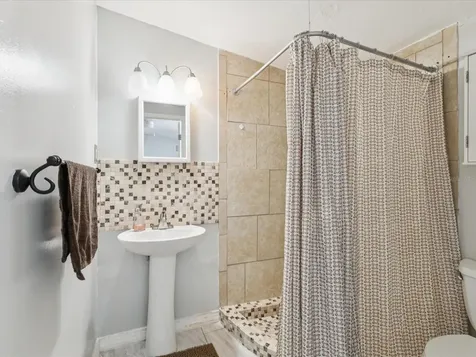 6518 S West Shore Circle Tampa FL 33616
