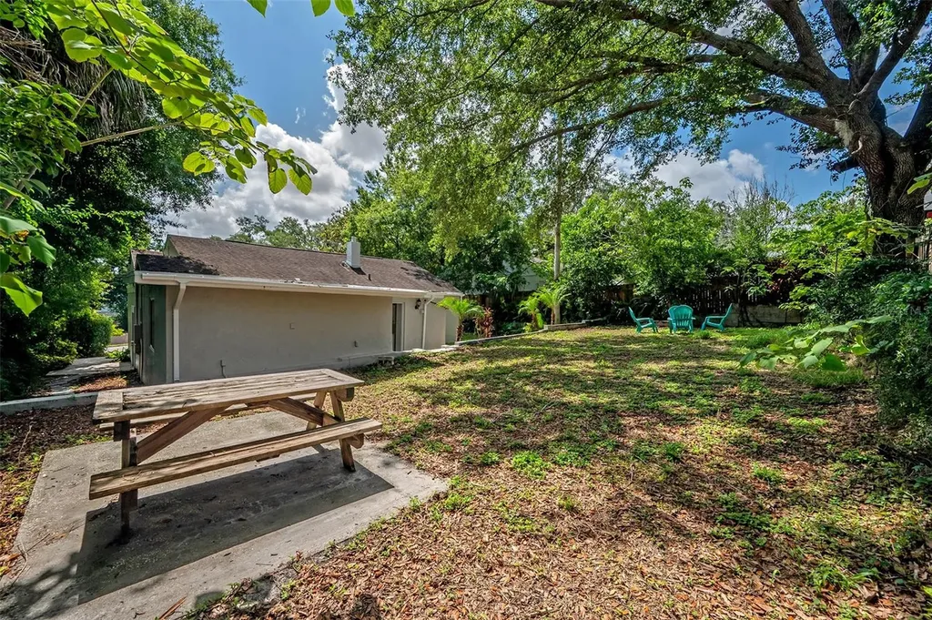 7204 N 15th Street Tampa FL 33610