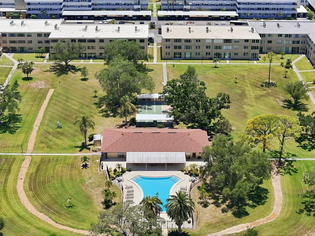 4915 Bay Street NE St Petersburg FL 33703
