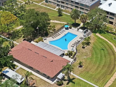 4915 Bay Street NE St Petersburg FL 33703