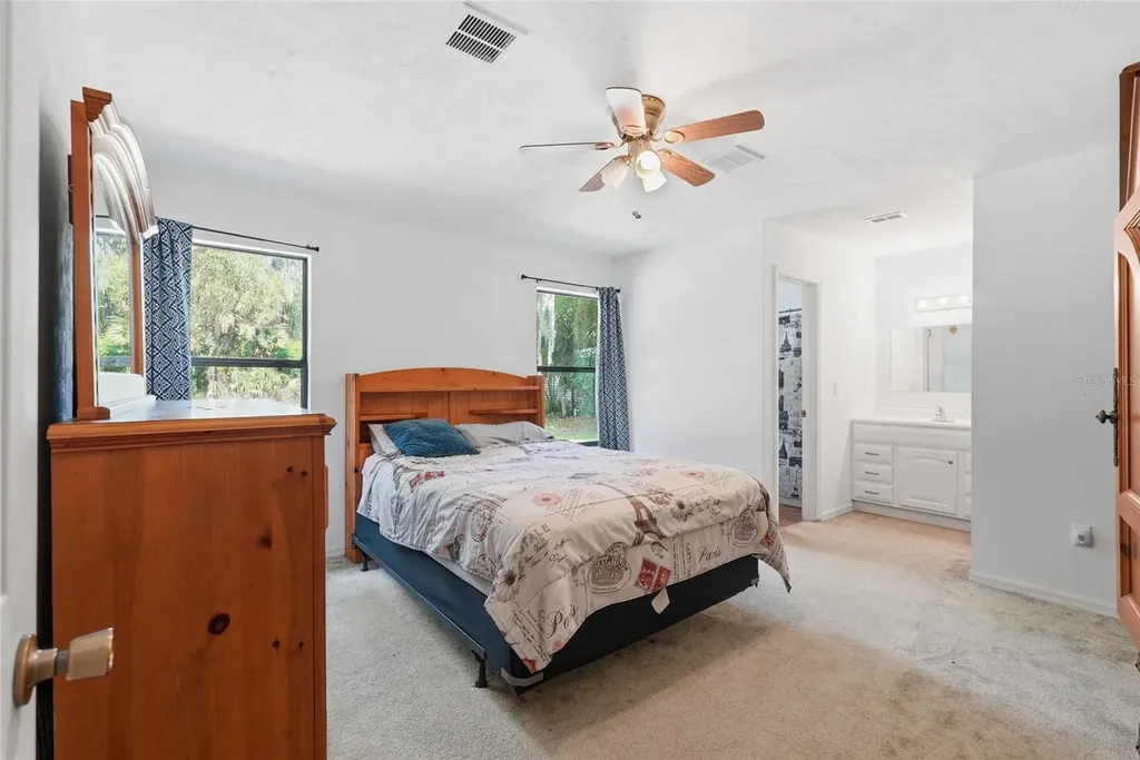 173 Little Orange Lake Drive Hawthorne FL 32640