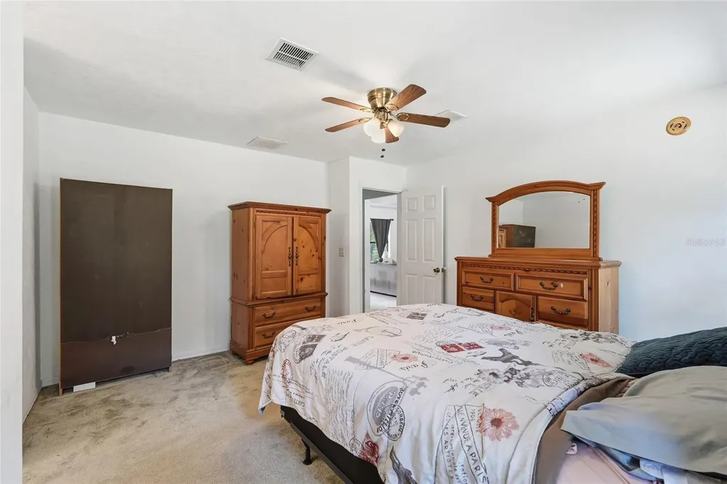 173 Little Orange Lake Drive Hawthorne FL 32640
