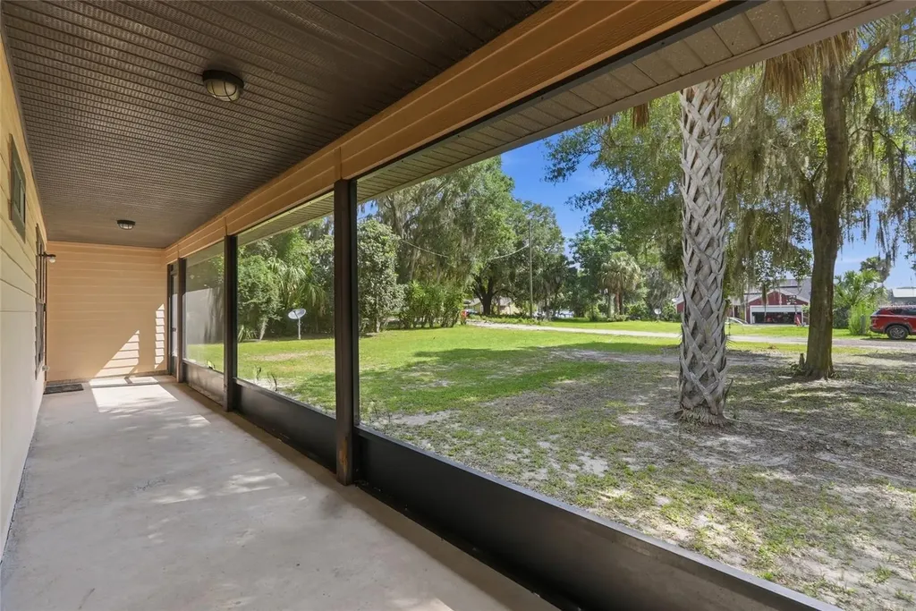 173 Little Orange Lake Drive Hawthorne FL 32640