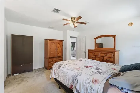 173 Little Orange Lake Drive Hawthorne FL 32640