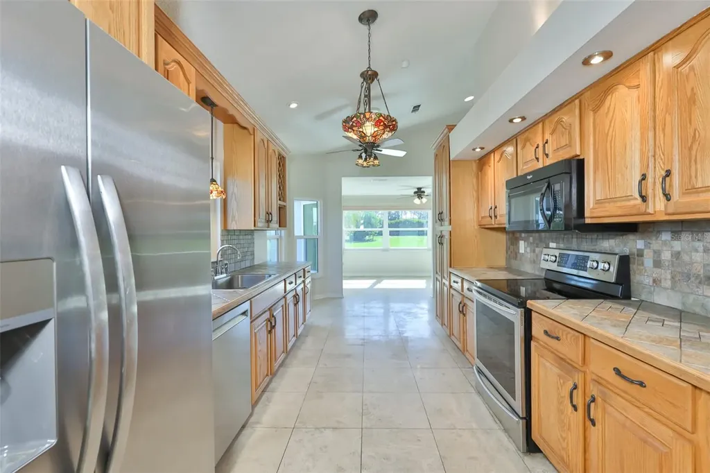 235 Linger Lane Sun City Center FL 33573