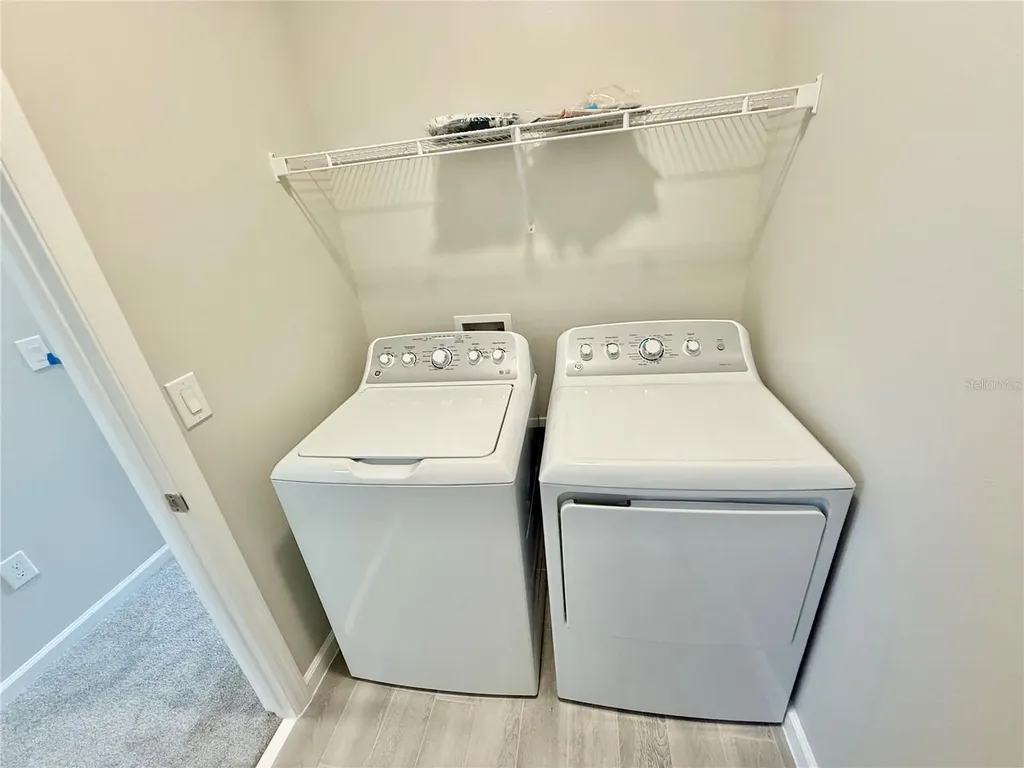 4715 E Campsite Loop Orlando FL 32824